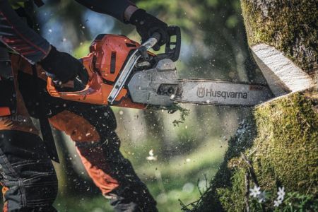 572XP Chainsaw 2